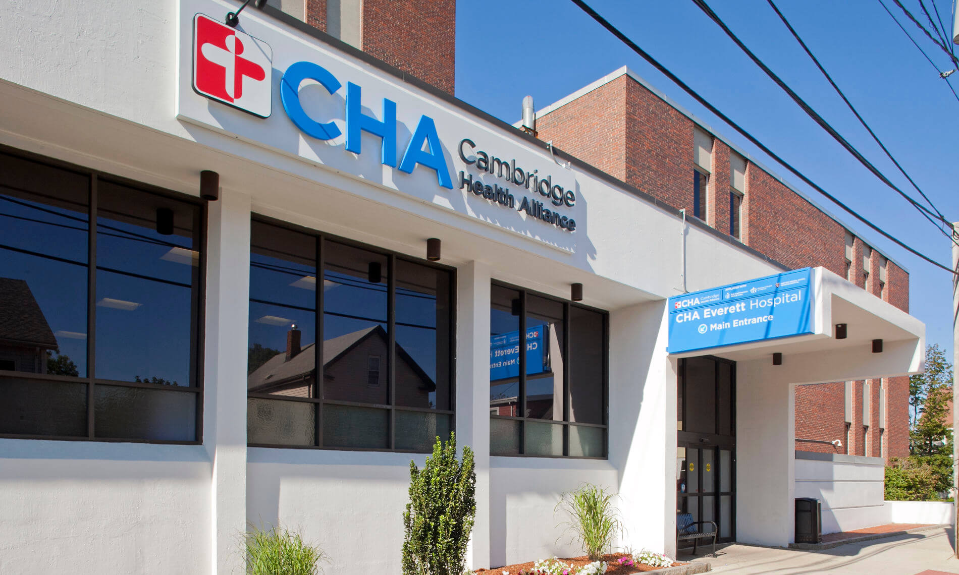 CHA Everett Hospital exterior photo of main entrance