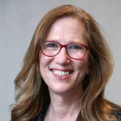 Portrait of Dr. Elizabeth Gaufberg